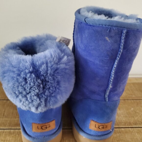 UGG Classic Short II Boot - Picture 7 of 12